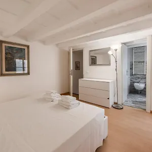 https://santa-croce-palace.it-tuscanyhotel.com